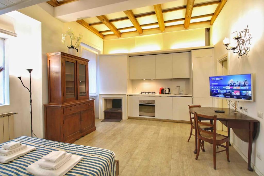 Cozy Studio Flat In Trastevere By Yourhost Рим Экстерьер фото